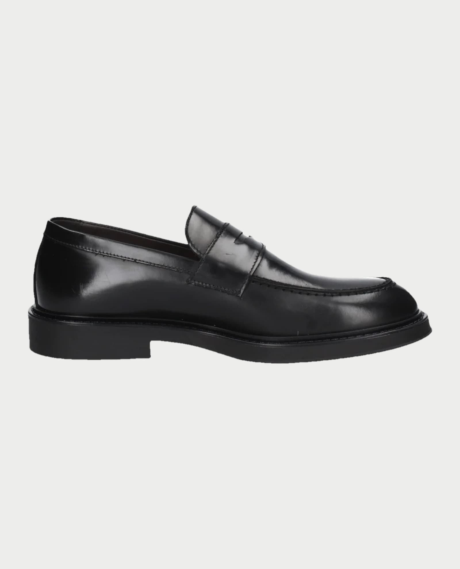 EXTON Flat shoes