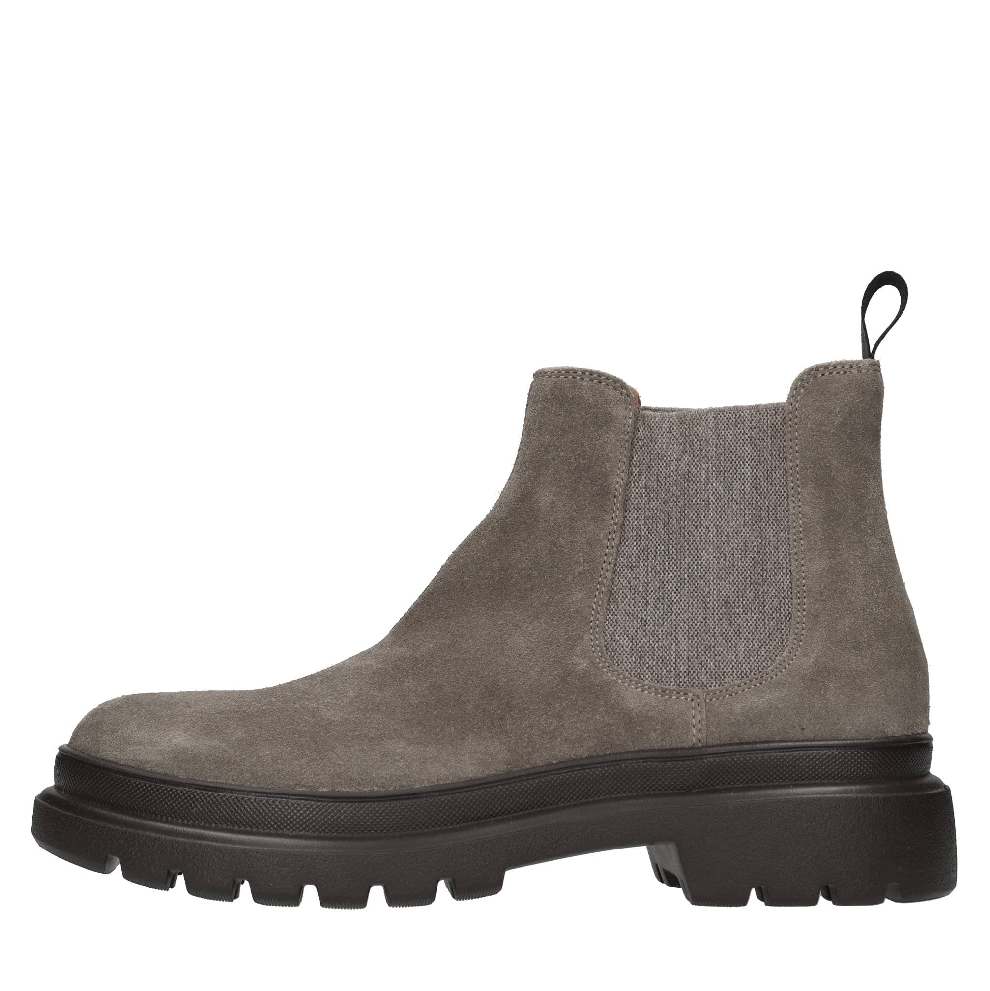 Frau Boots
