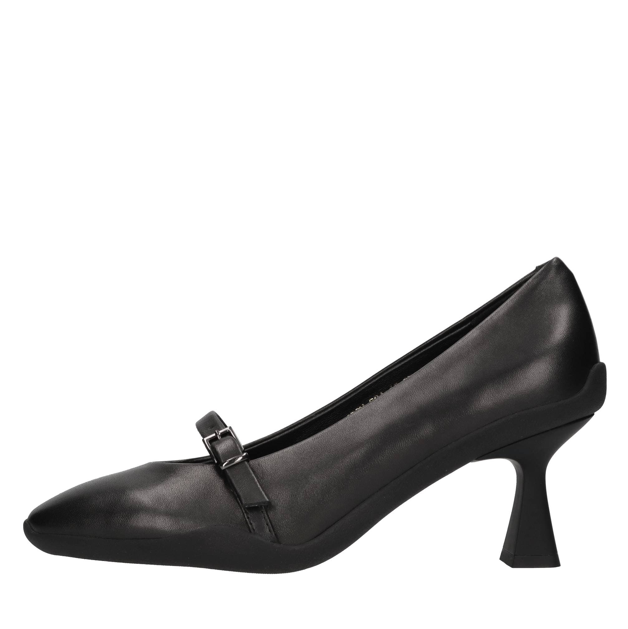 Emanuelle Vee With Heel