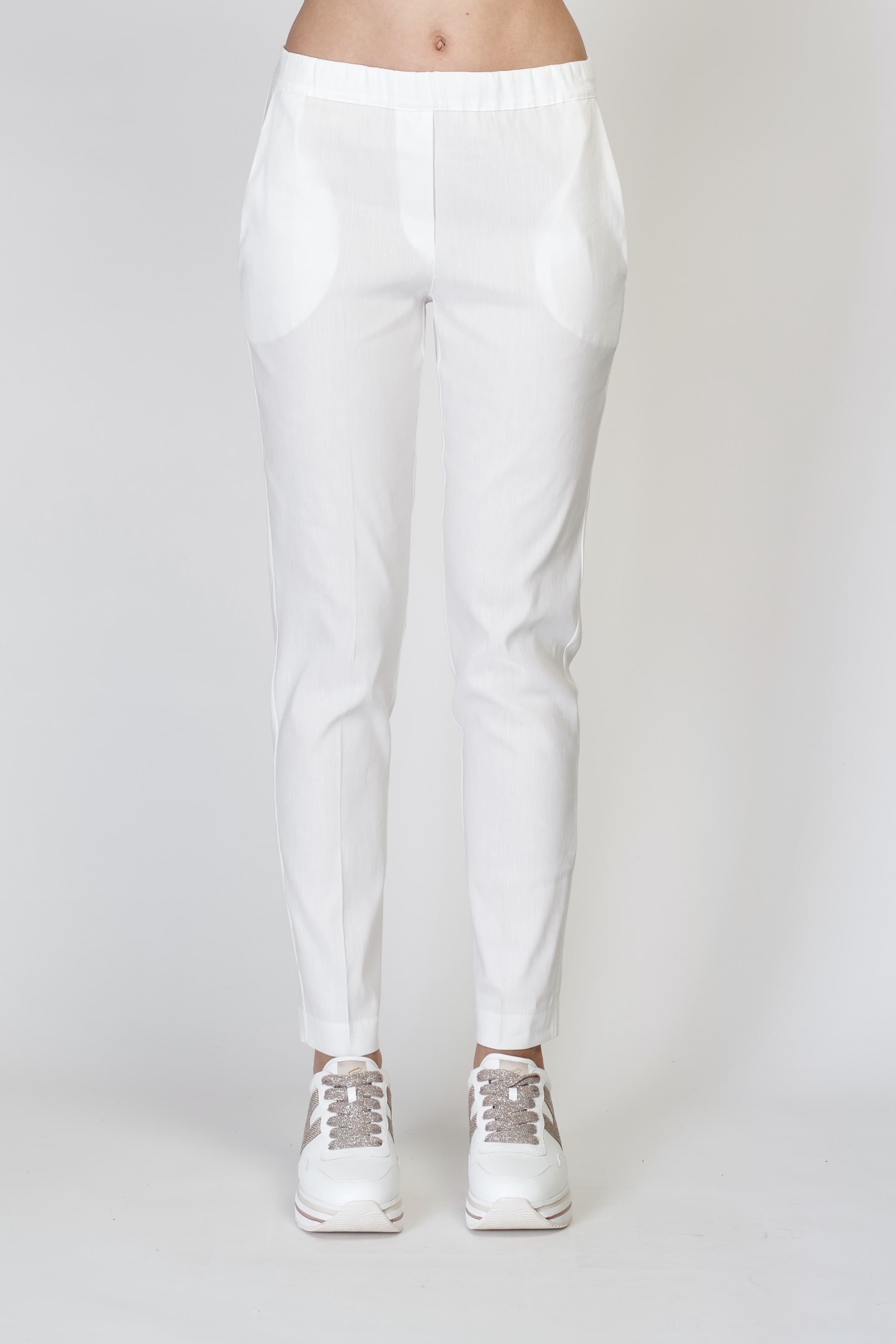 D.EXTERIOR RTW... White
