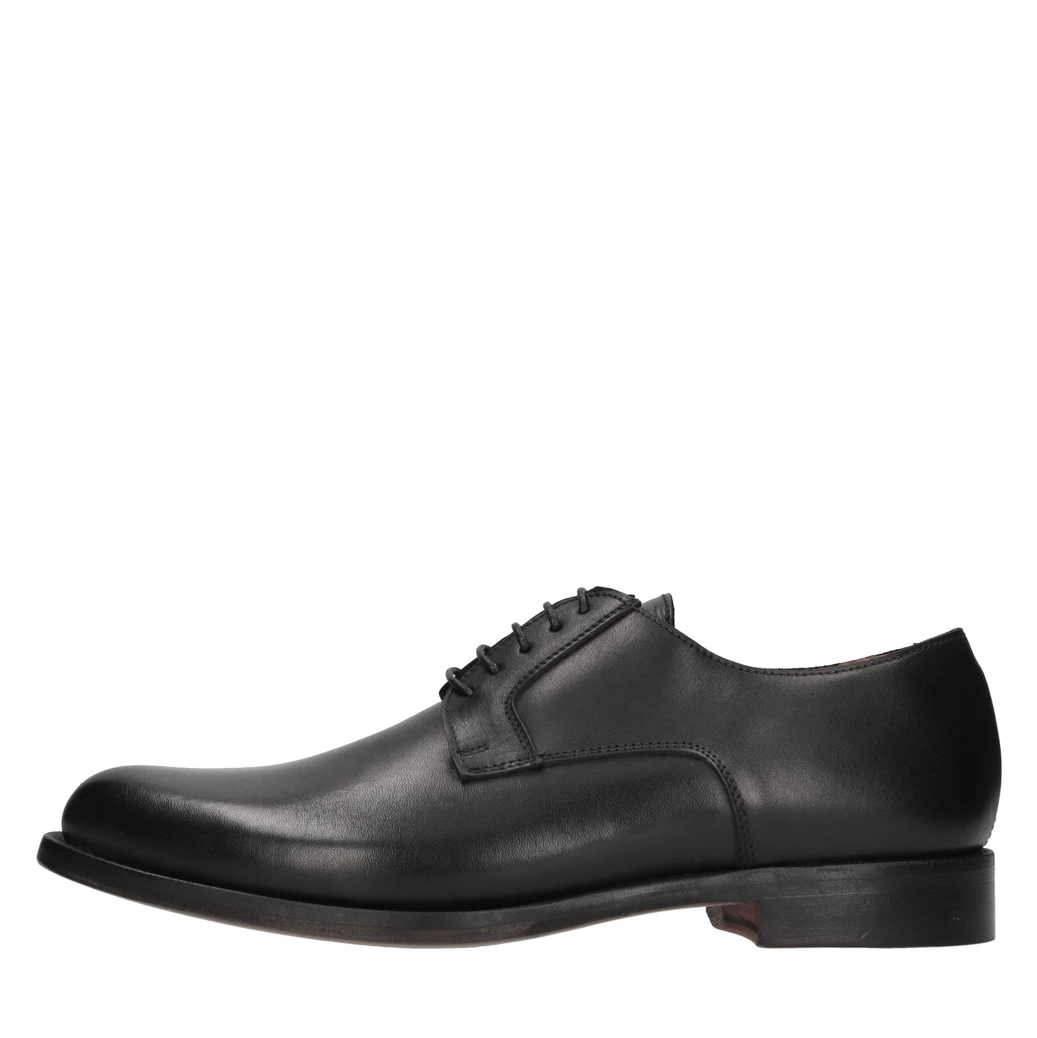 CERBERO Flat shoes