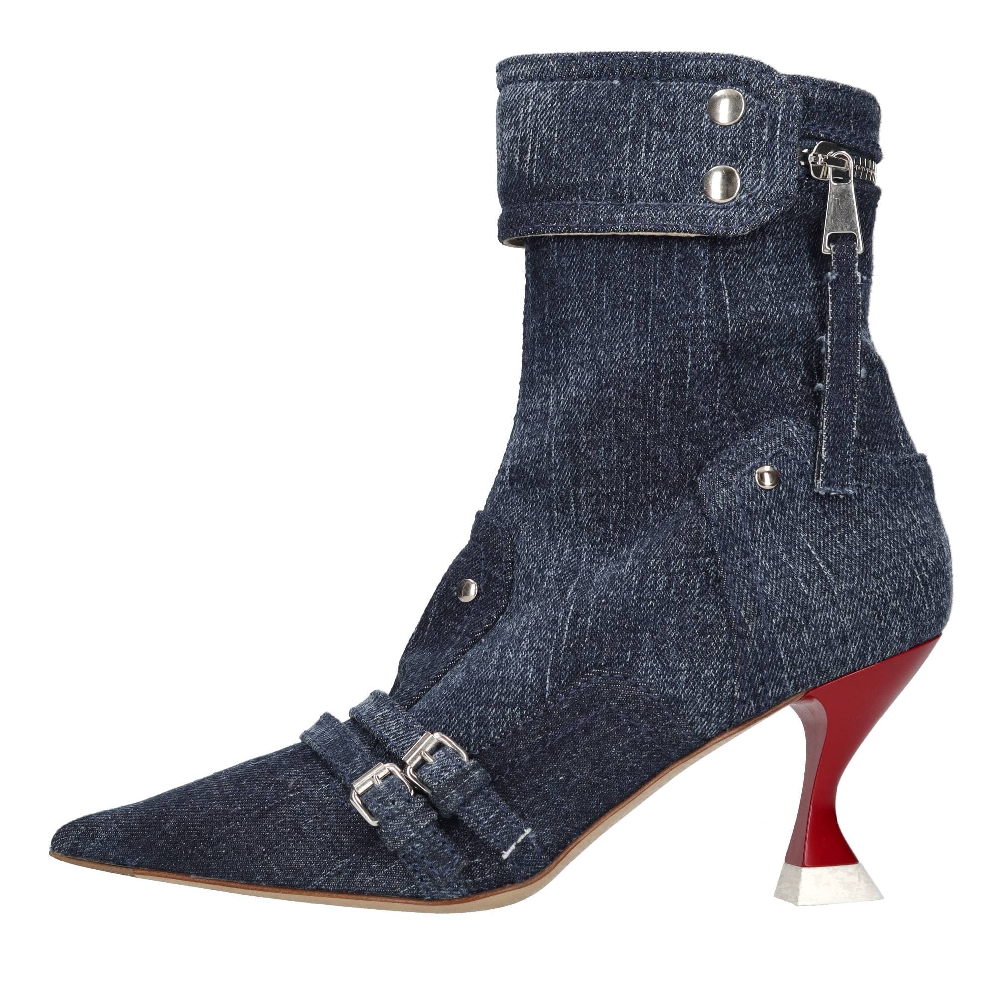 Strategia Boots