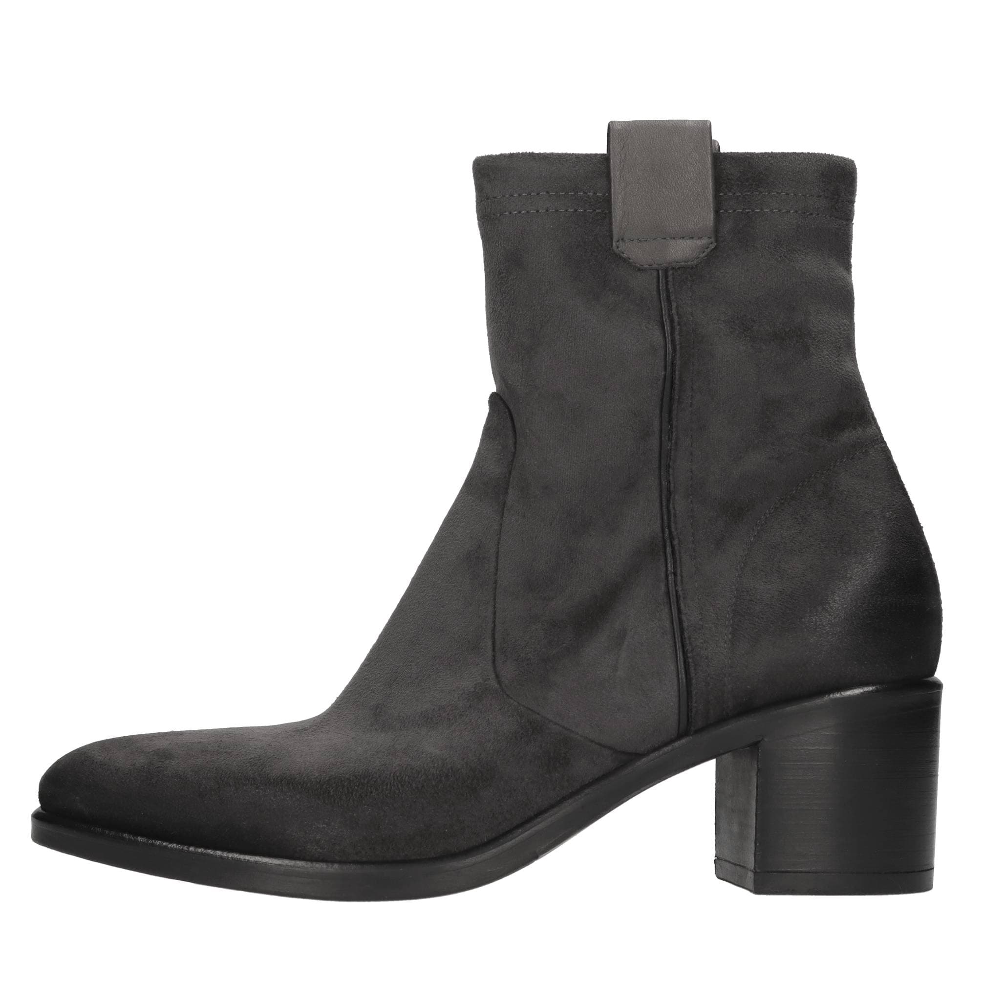 Strategia Boots