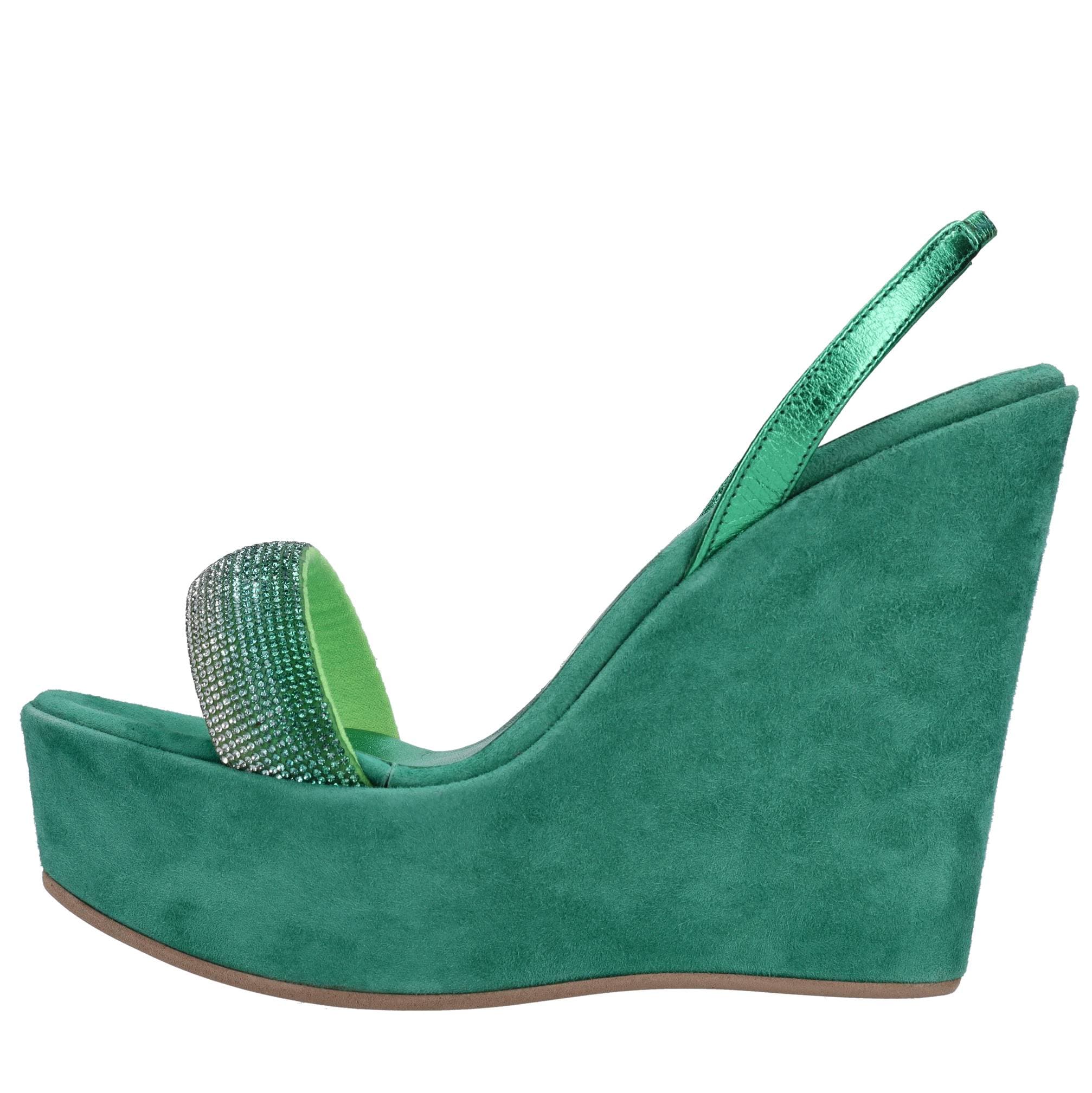EDDI CUOMO With Heel