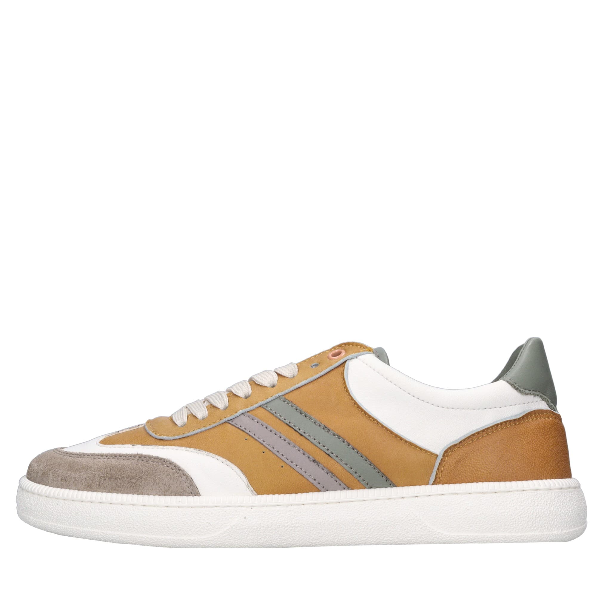 KEBO Sneakers