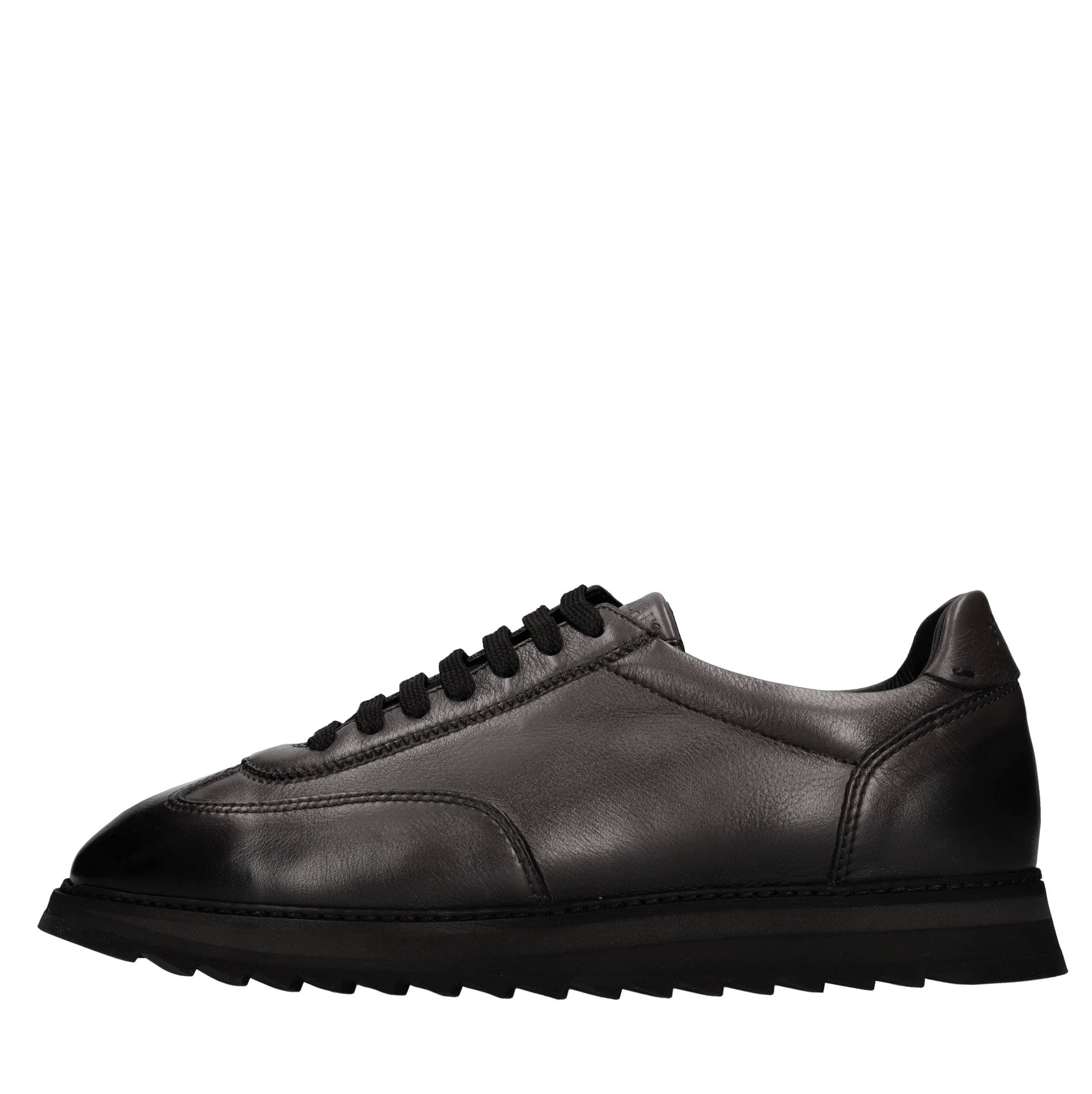 Doucal's Sneakers