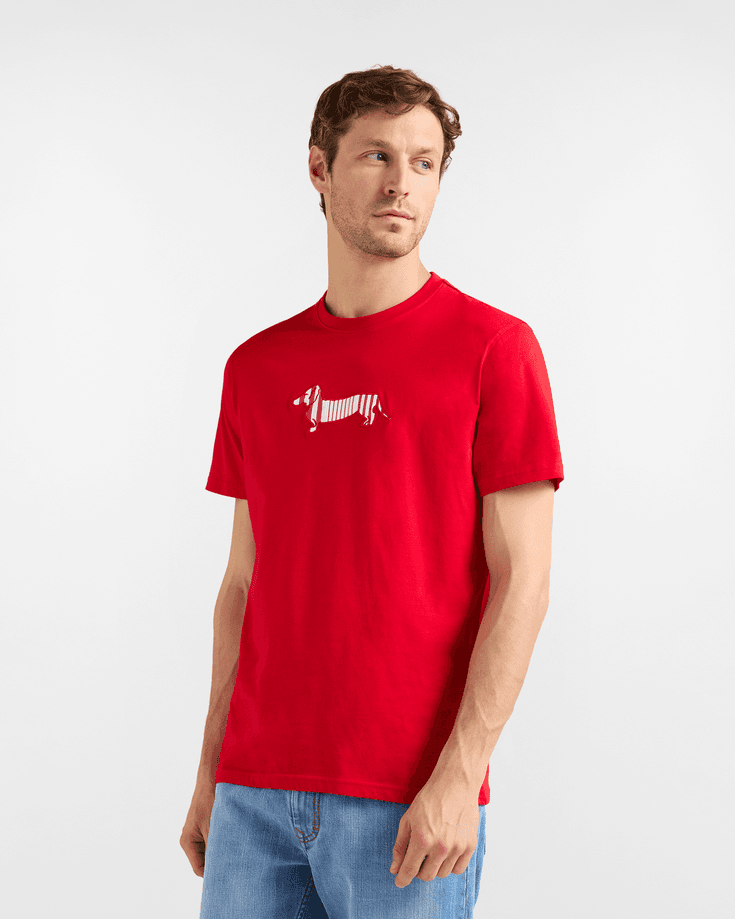 t-shirt man red