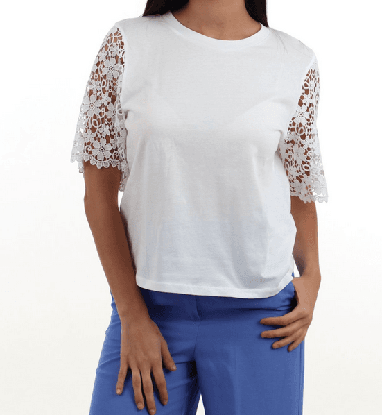 t-shirt woman white