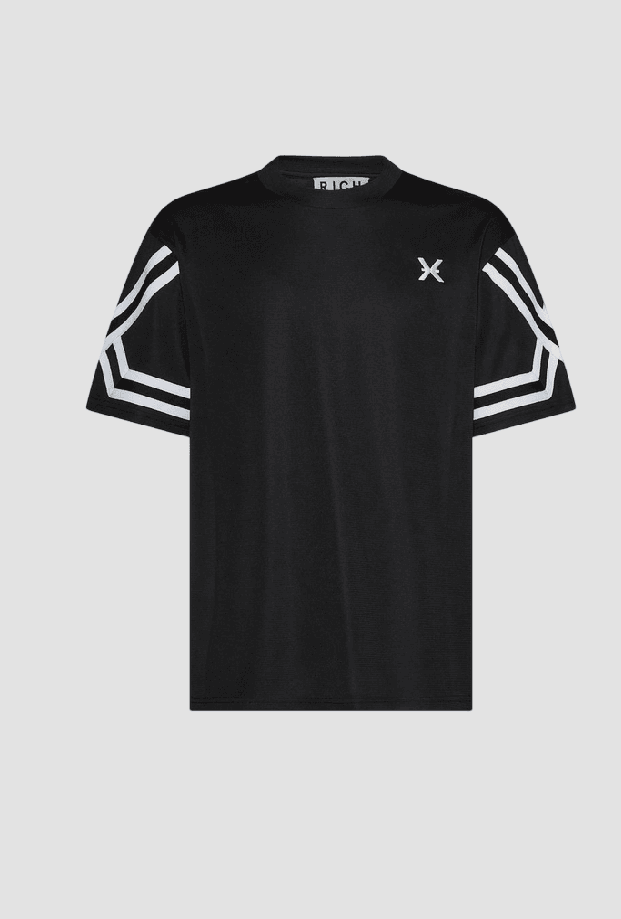 t-shirt with details black man
