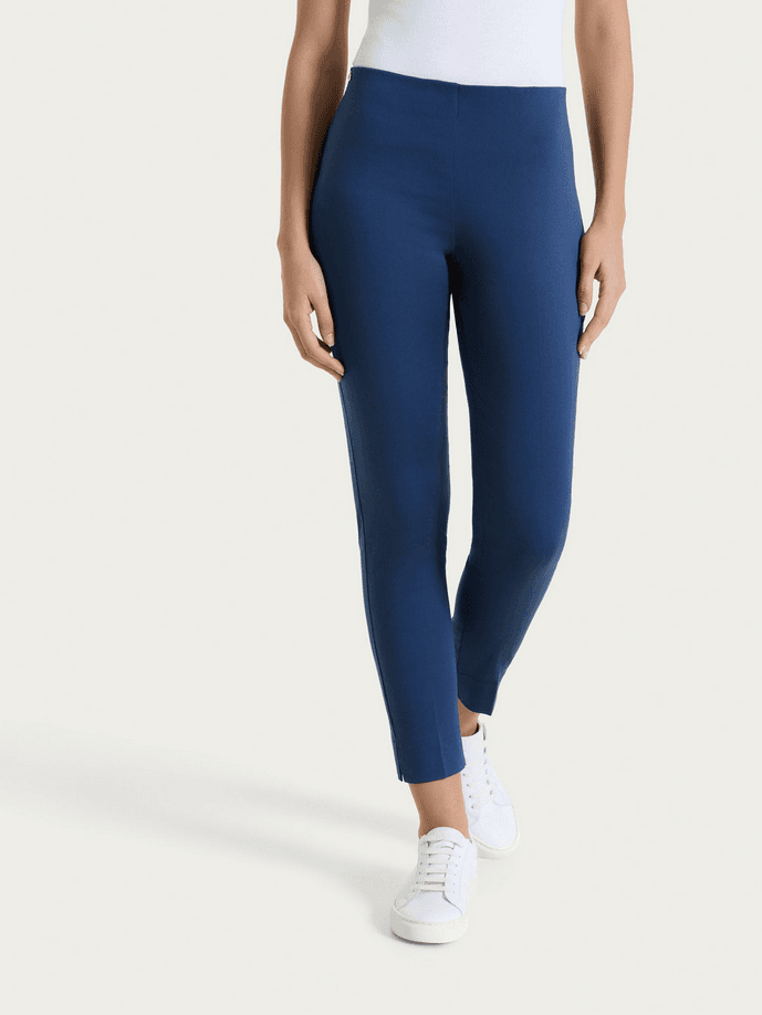 woman ocean trousers