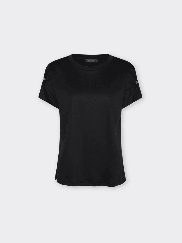 mesh with black woman applications