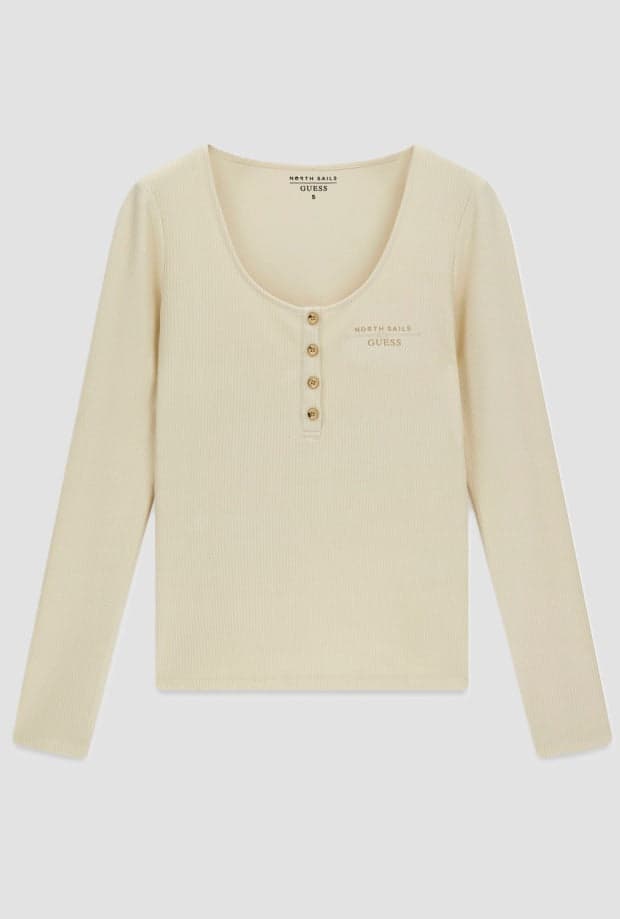 knit woman cream