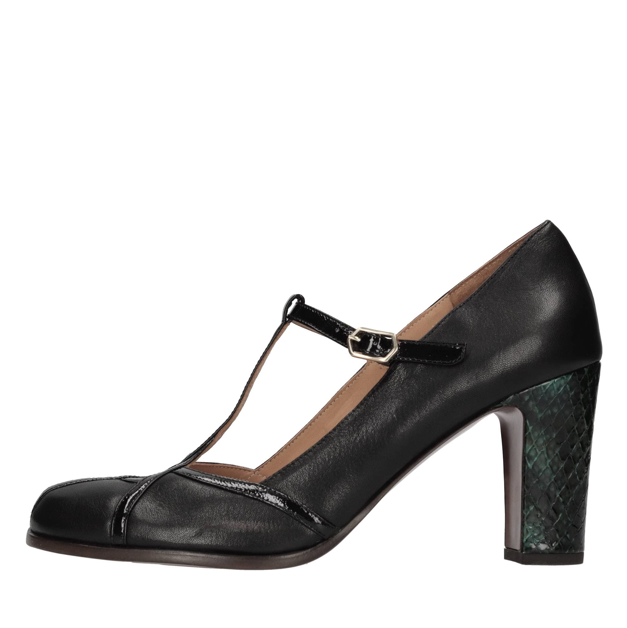 Chie Mihara With Heel