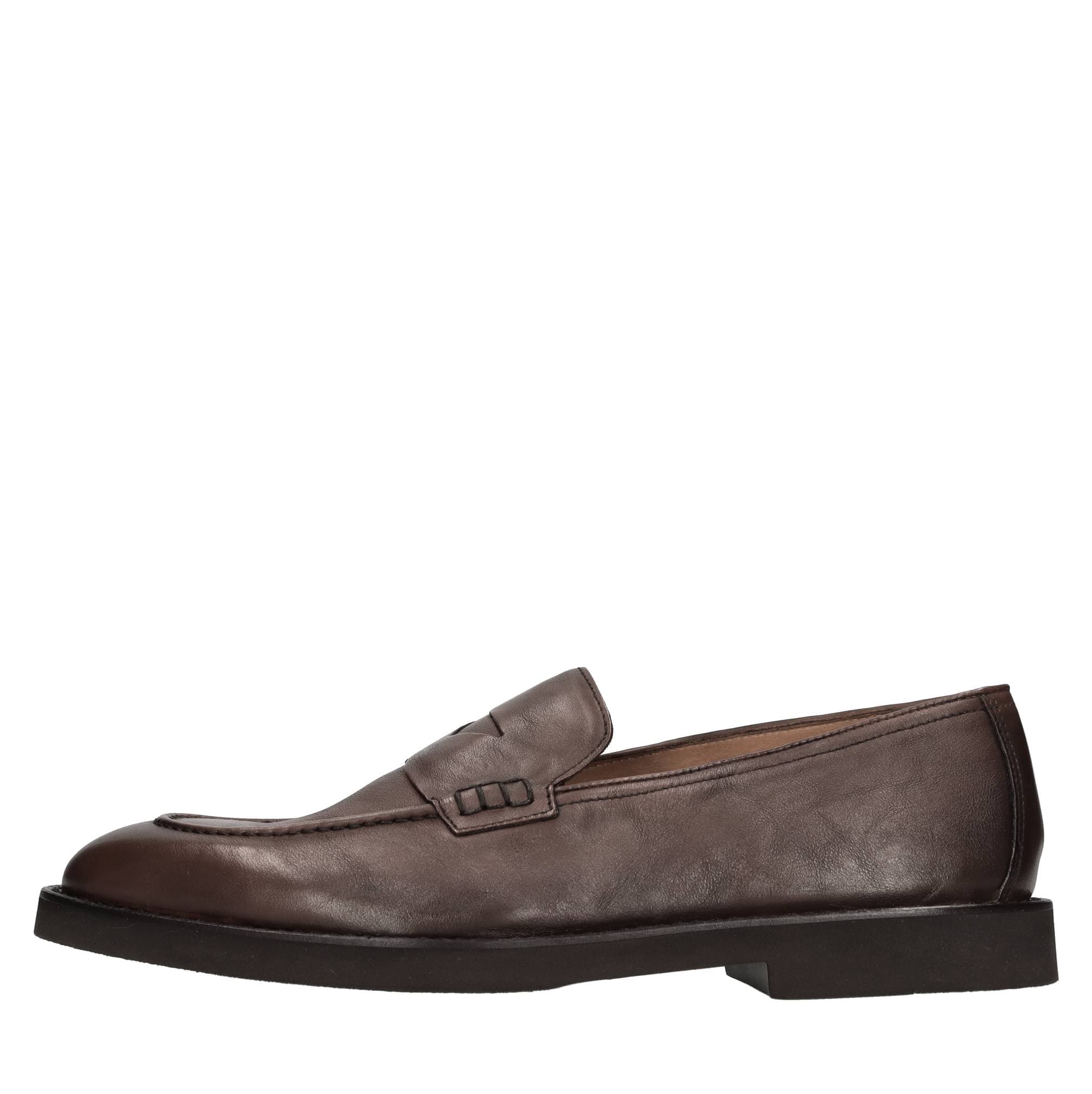 Doucal's Flat shoes