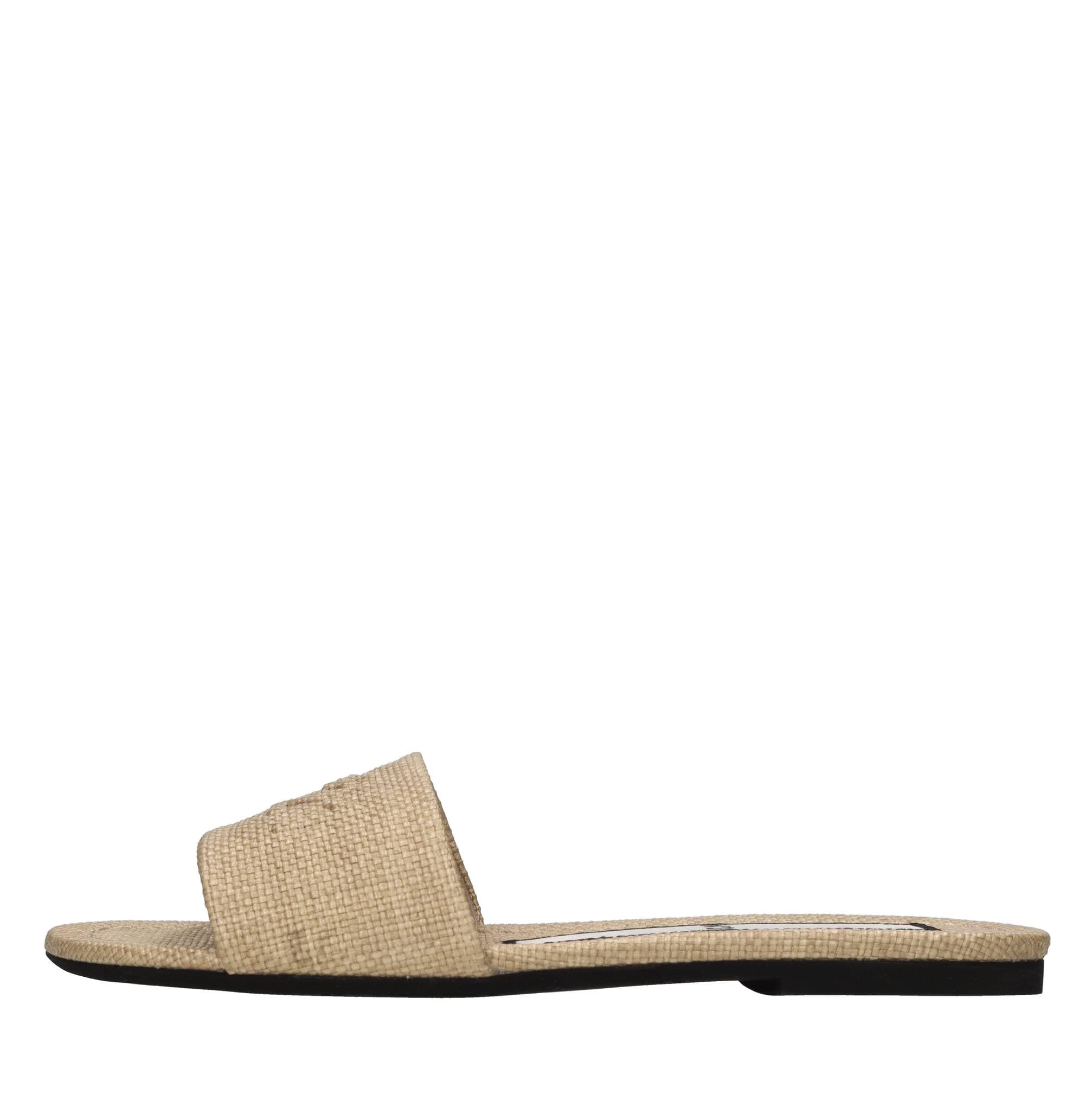 N°21 Flat shoes