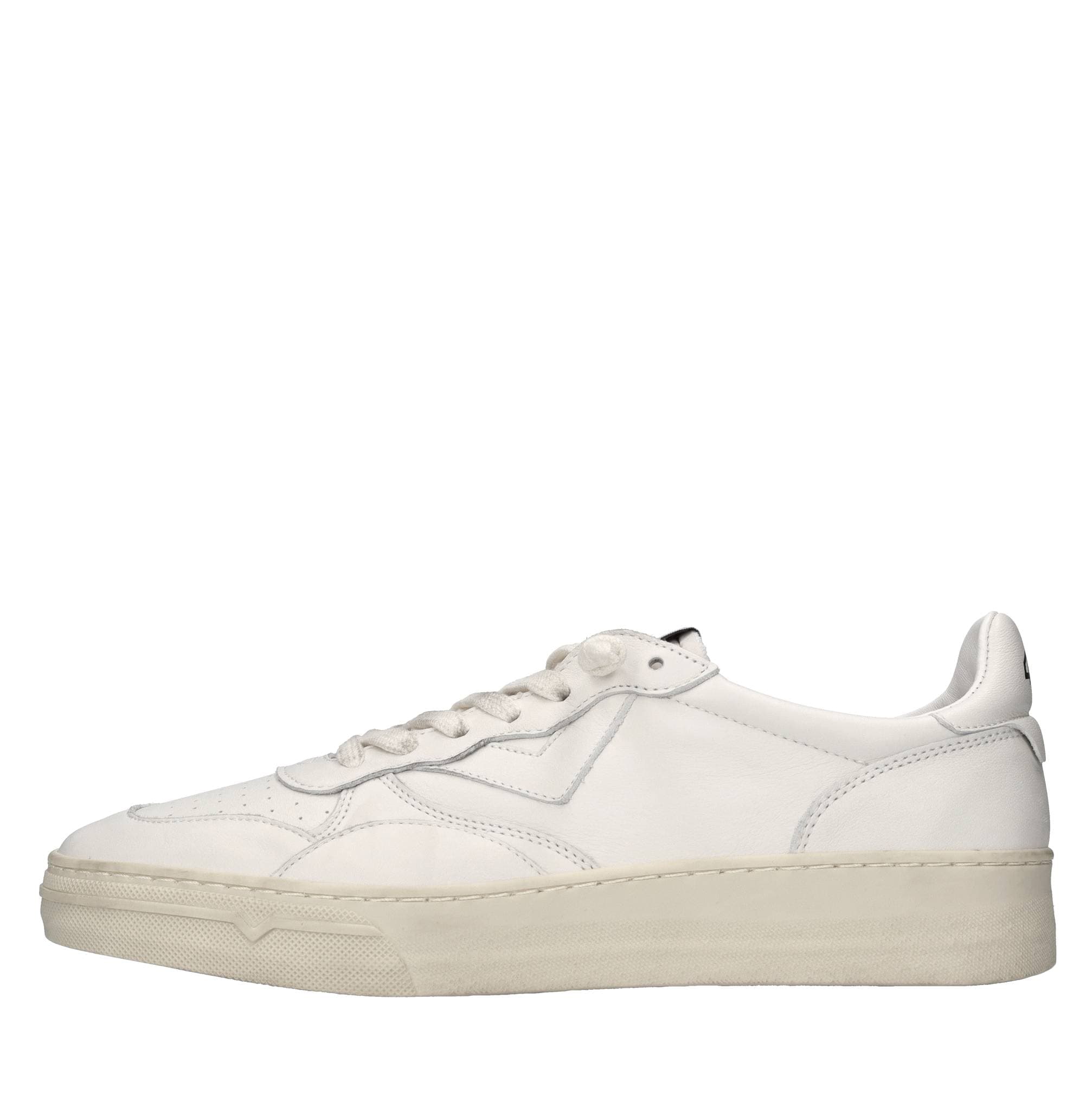 4B12 Sneakers