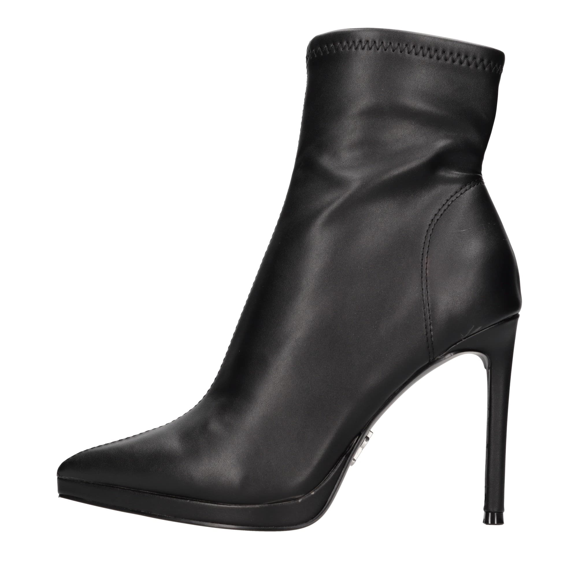 Steve Madden Boots Black