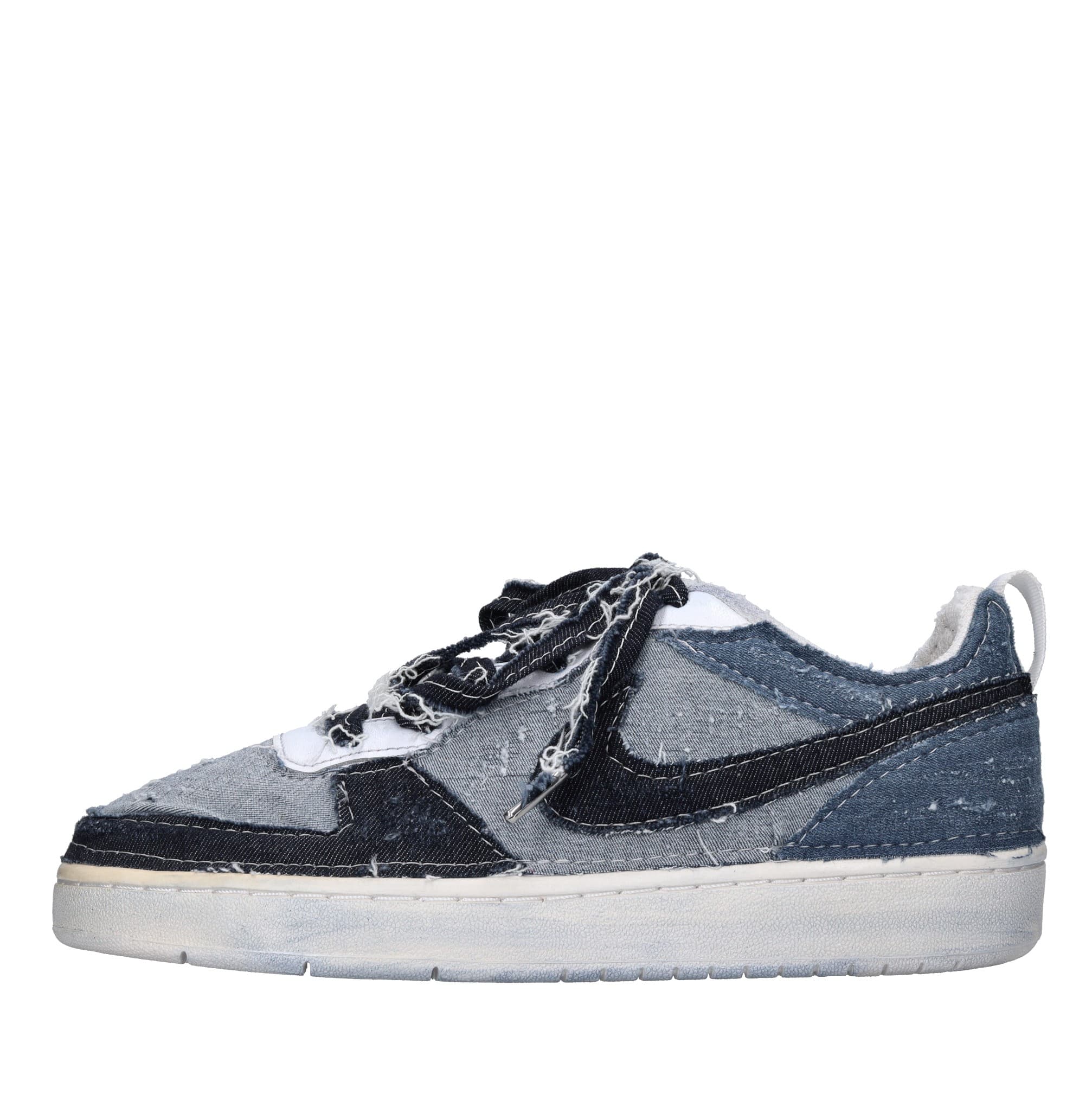 NIKE SEDDYS Sneakers