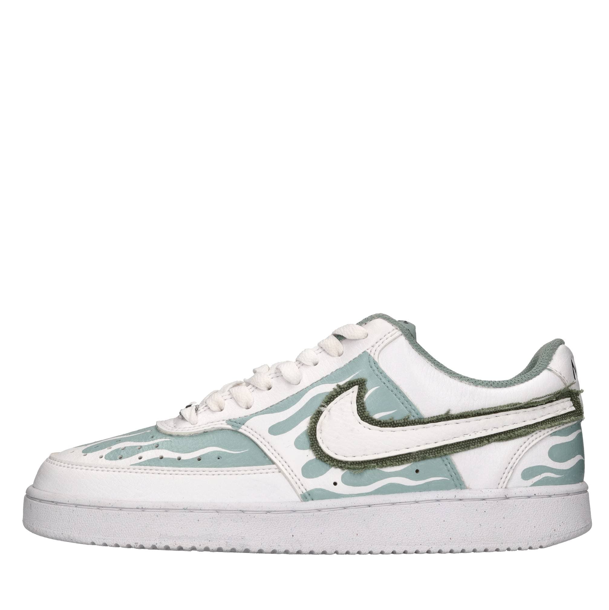 NIKE SEDDYS Sneakers