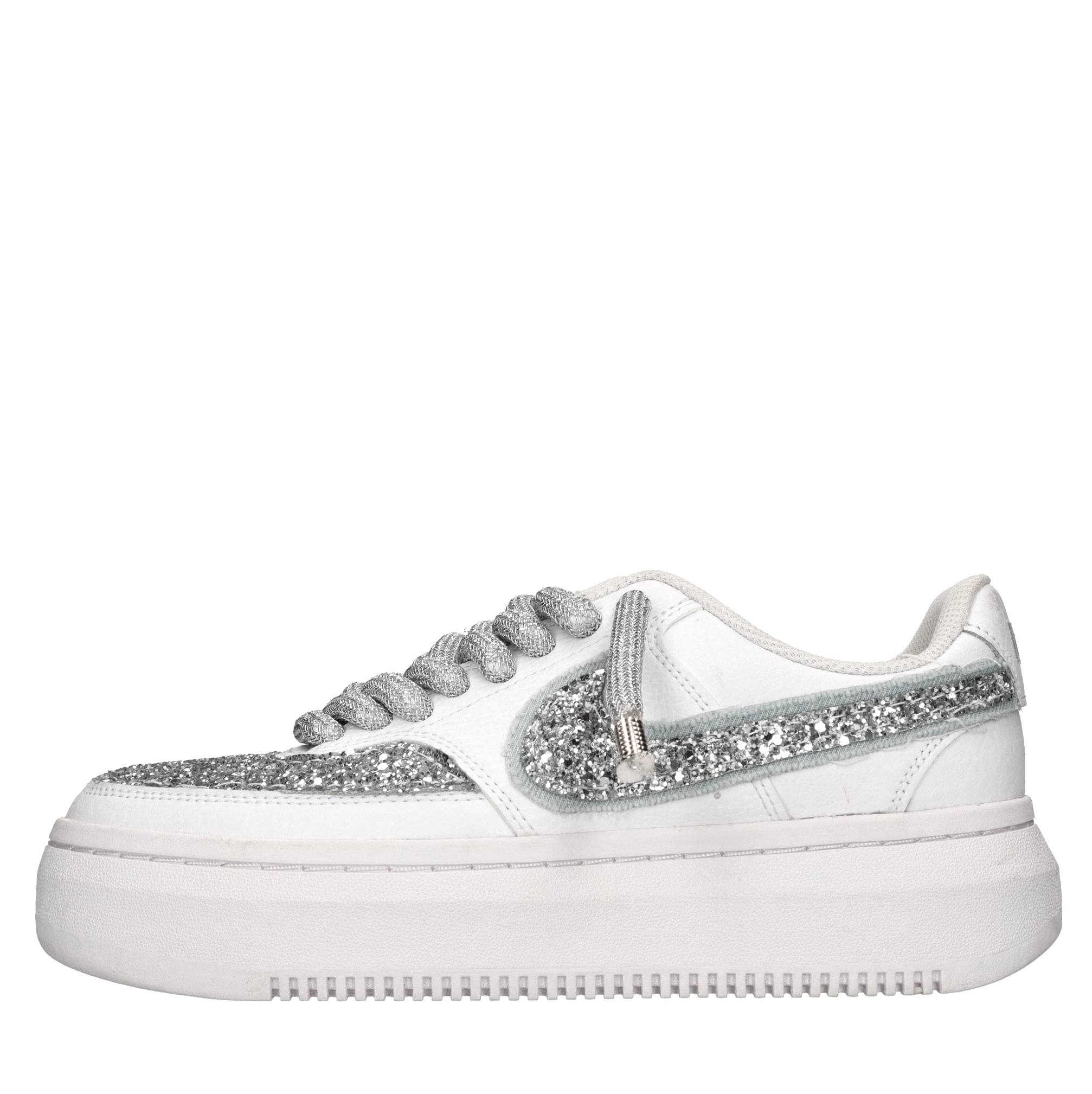 NIKE SEDDYS Sneakers