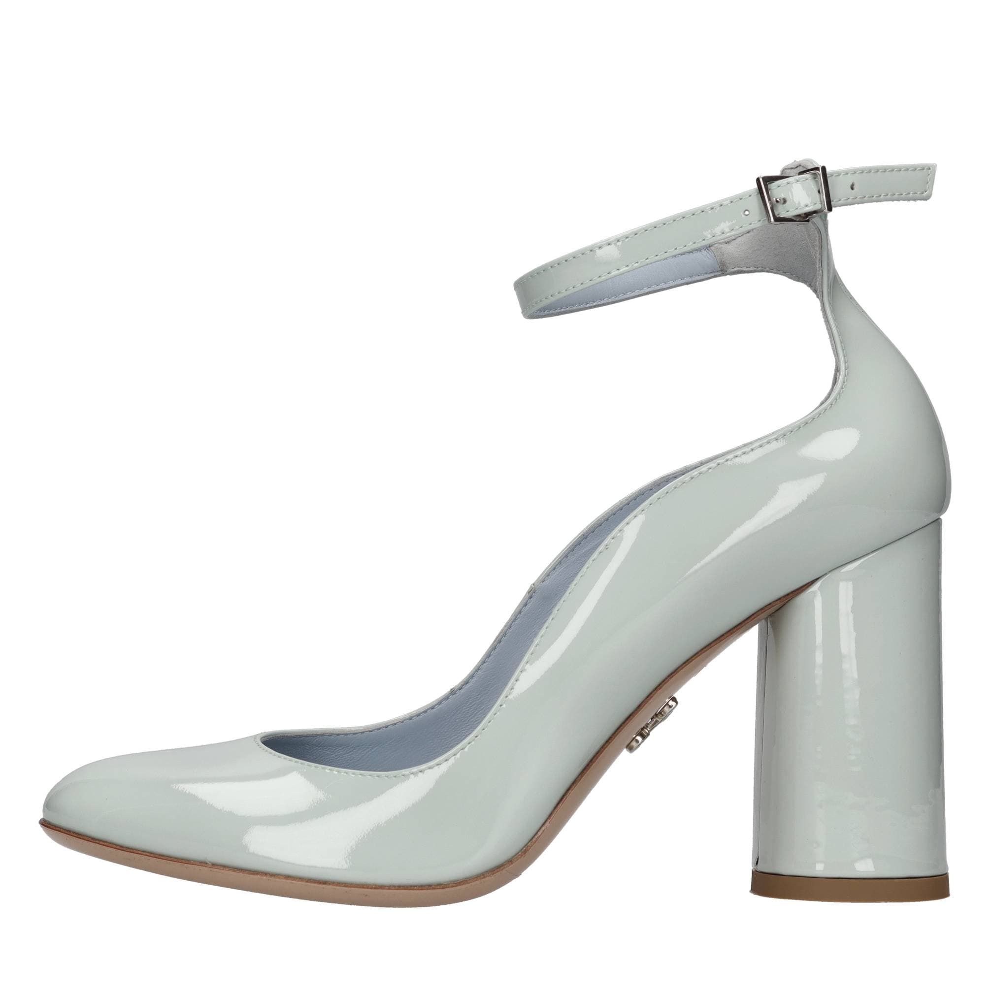 Sergio Levantesi With Heel