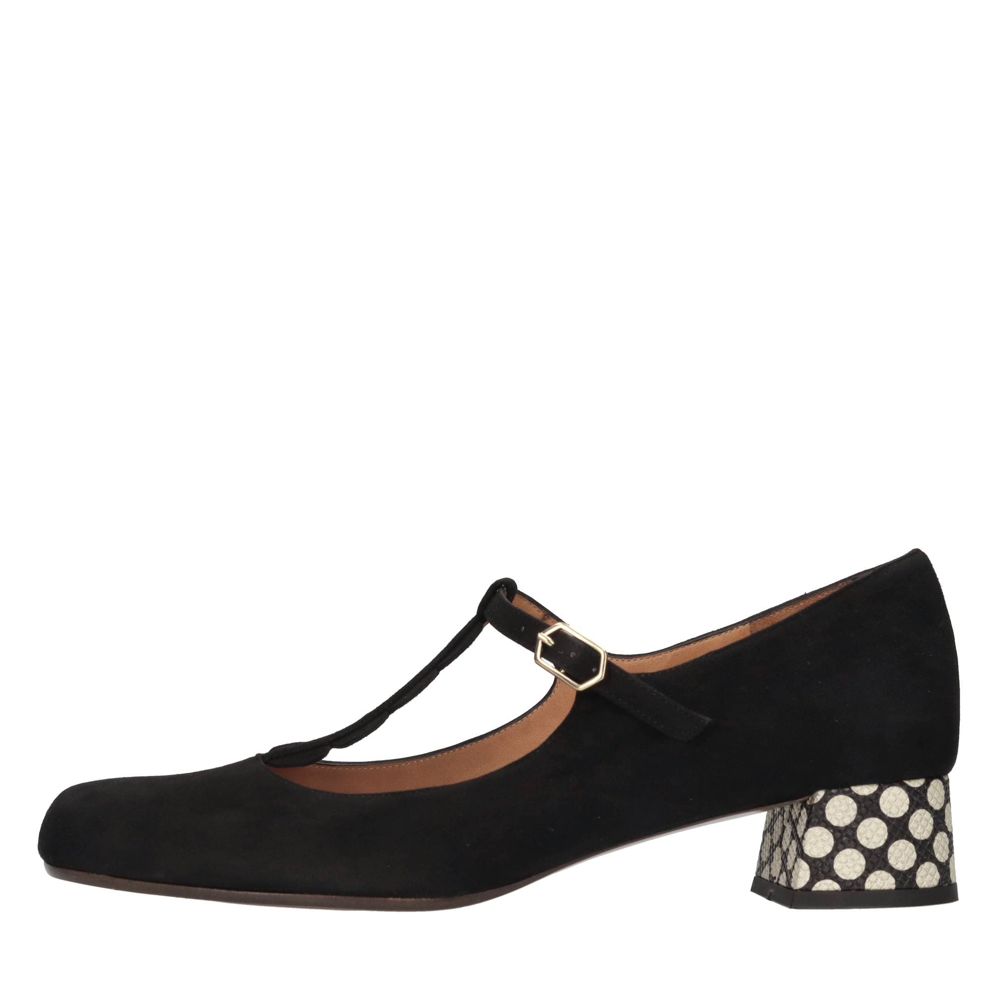 Chie Mihara With Heel