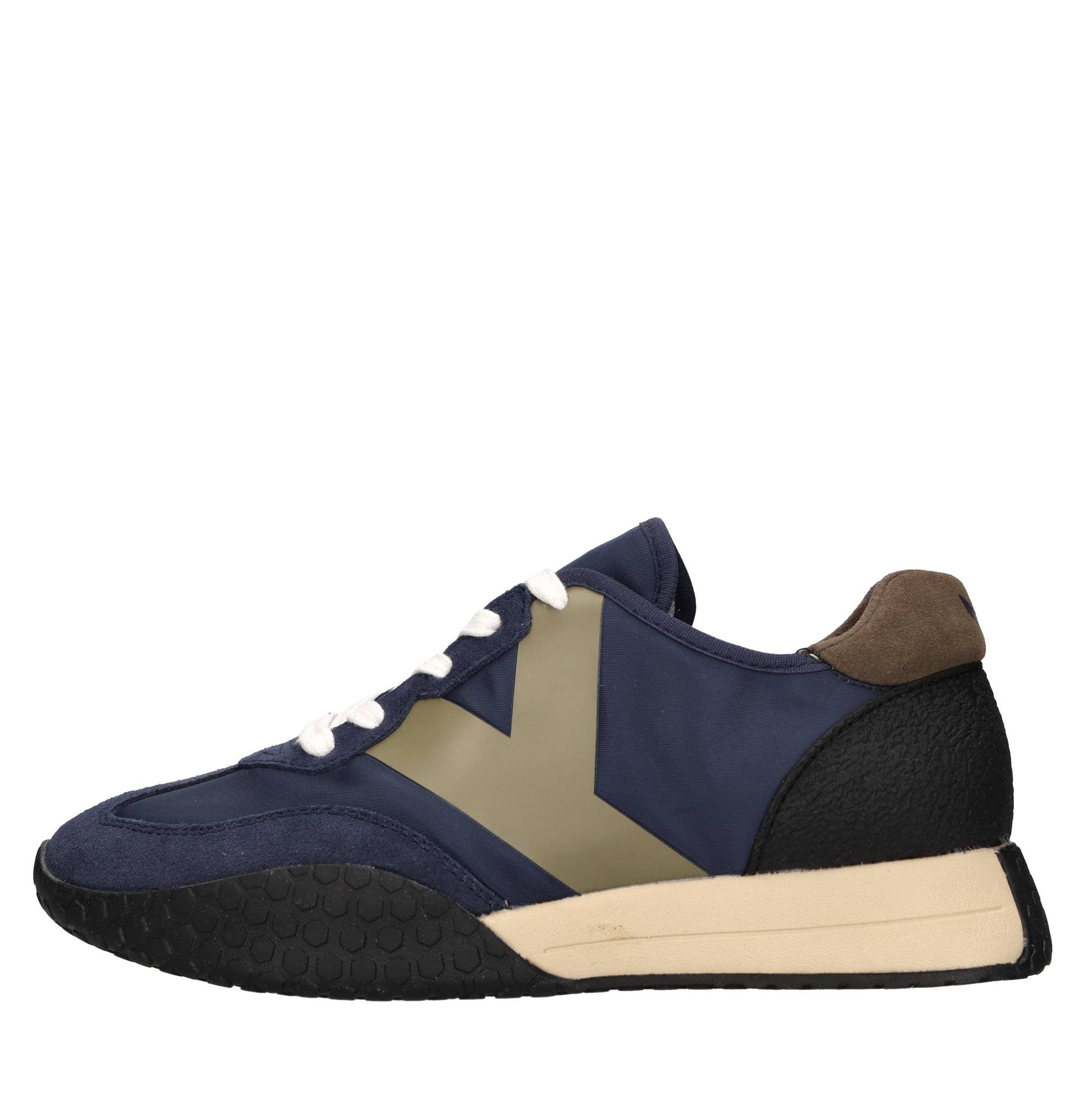 KEH NOO Sneakers