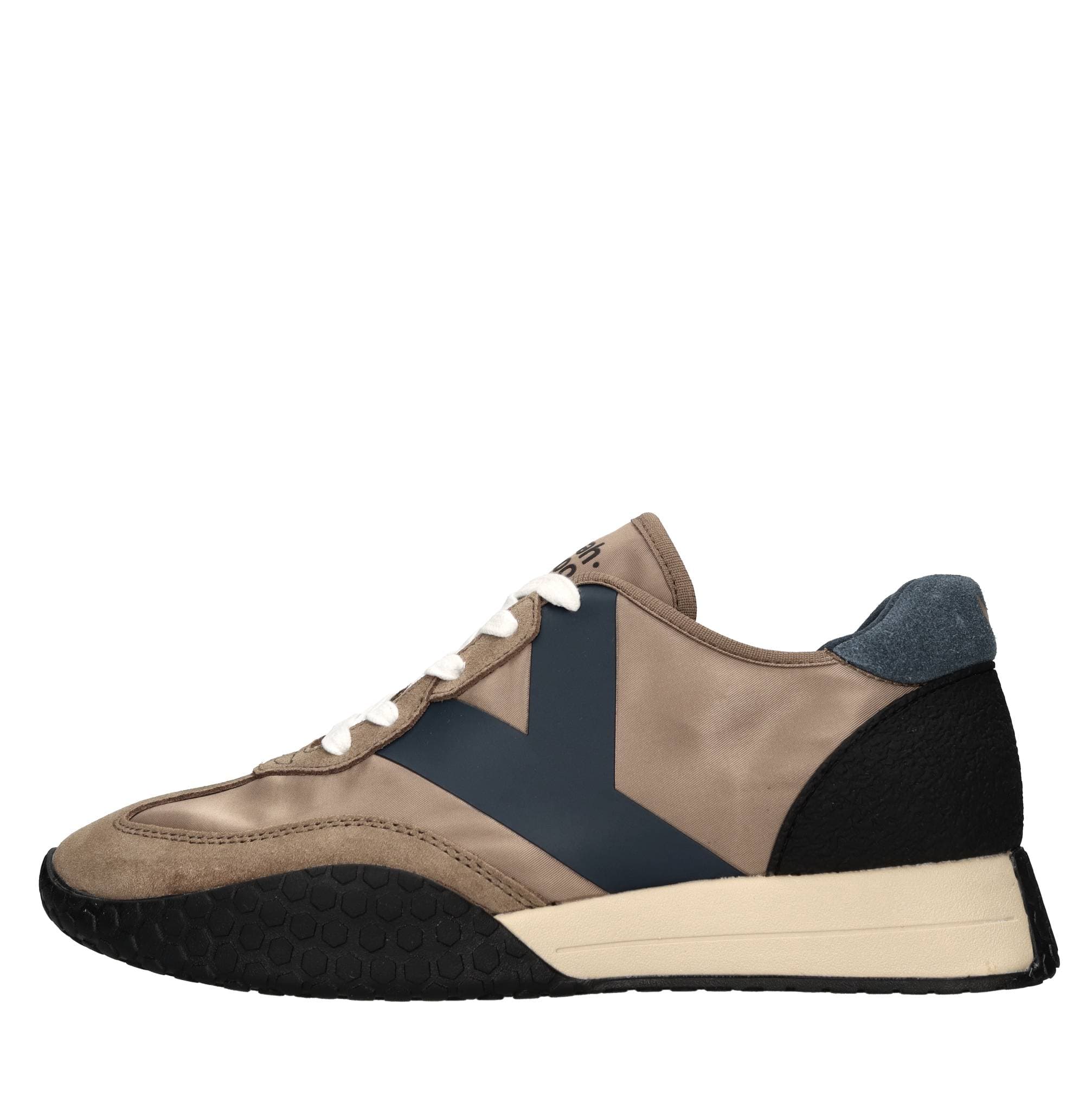KEH NOO Sneakers