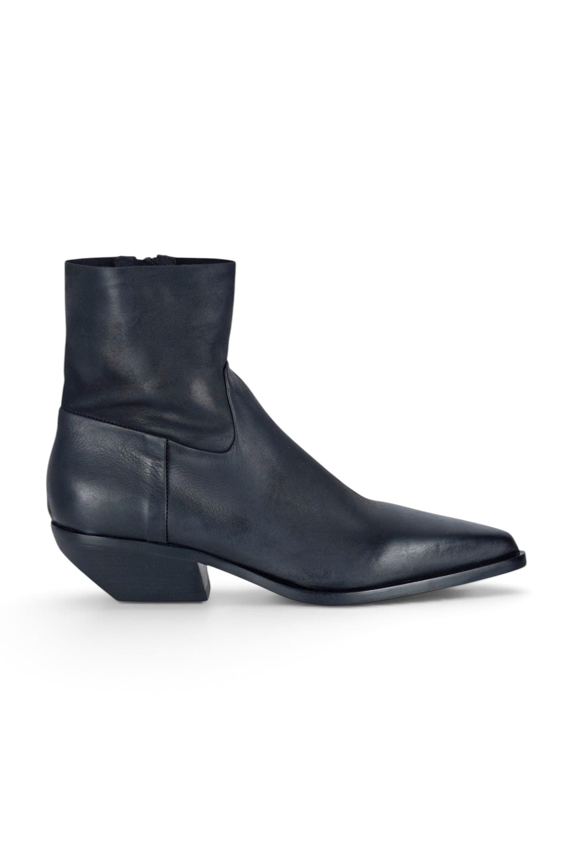 Elena Iachi - Boots - 480285 - Black