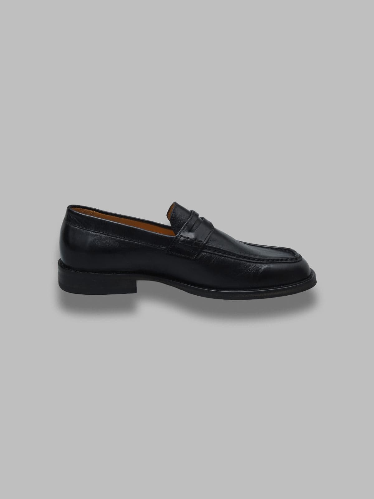light loafer