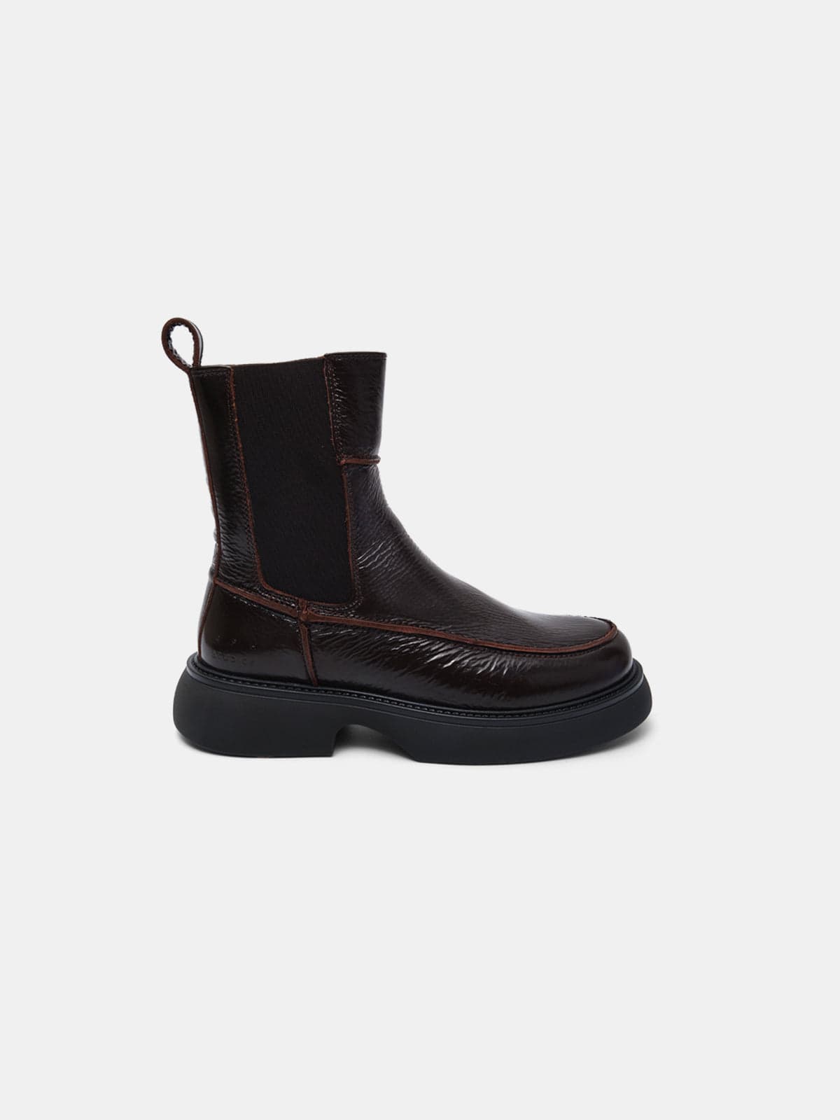 woman chelsea boot