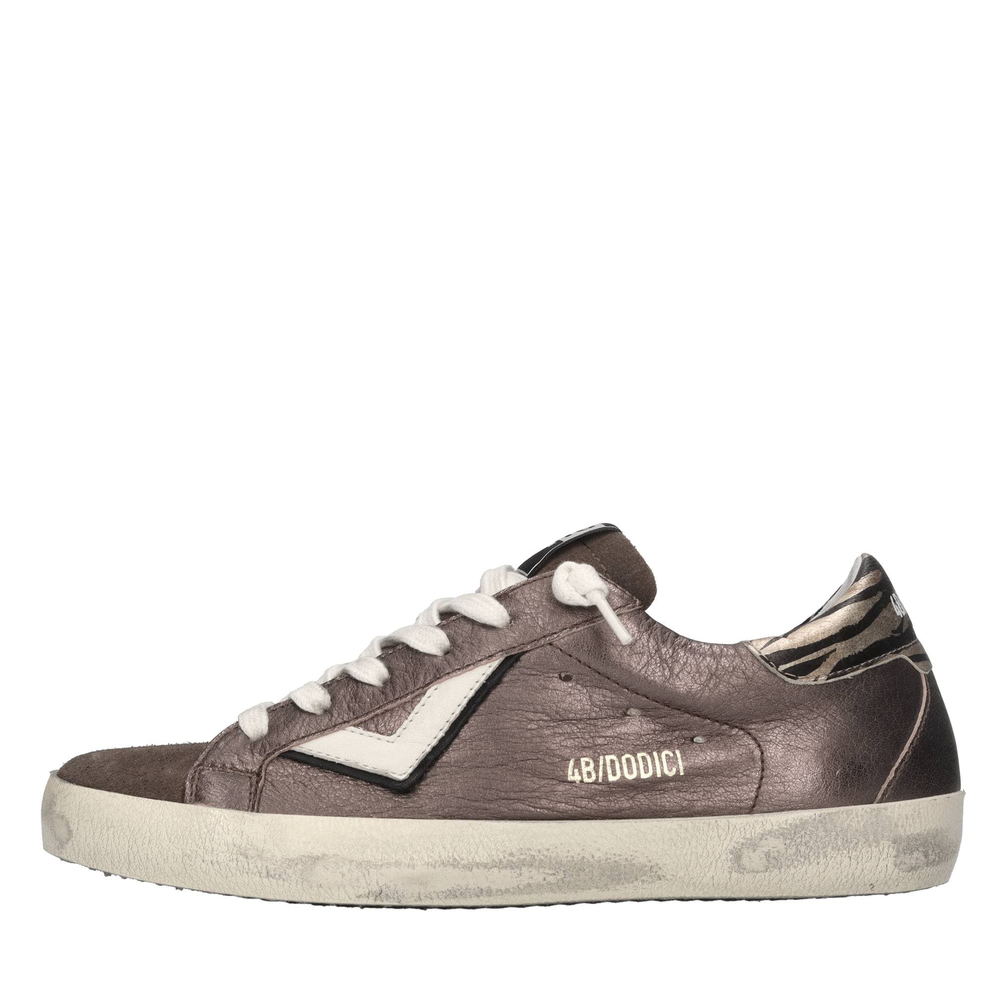 4B12 Sneakers