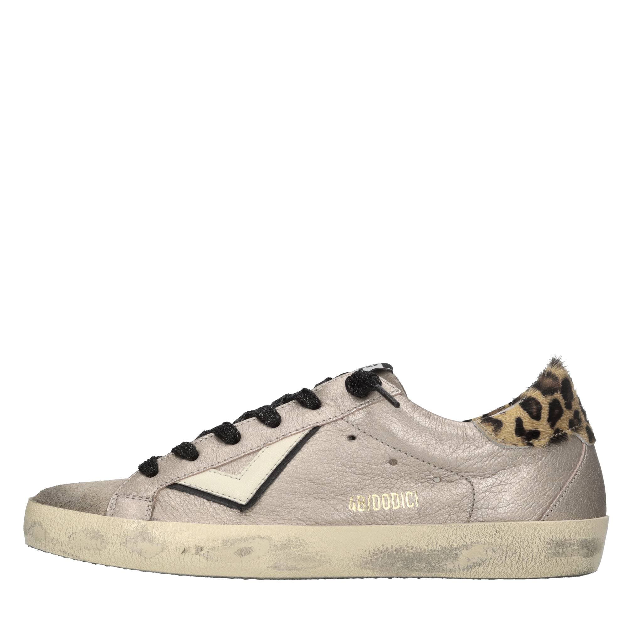 4B12 Sneakers