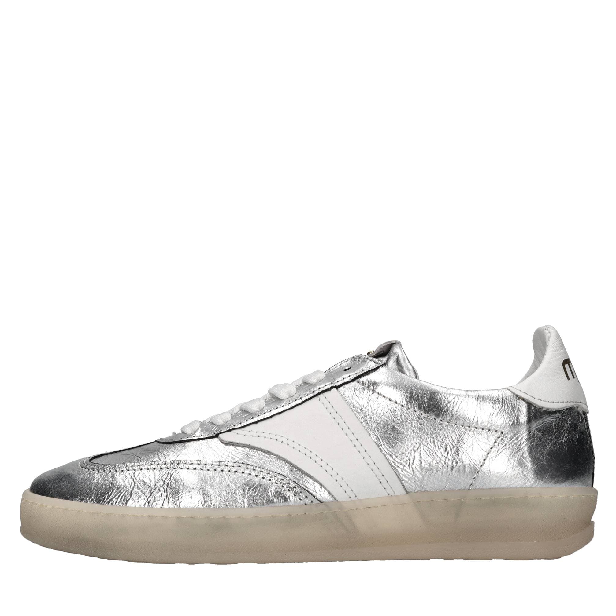 MJUS Sneakers