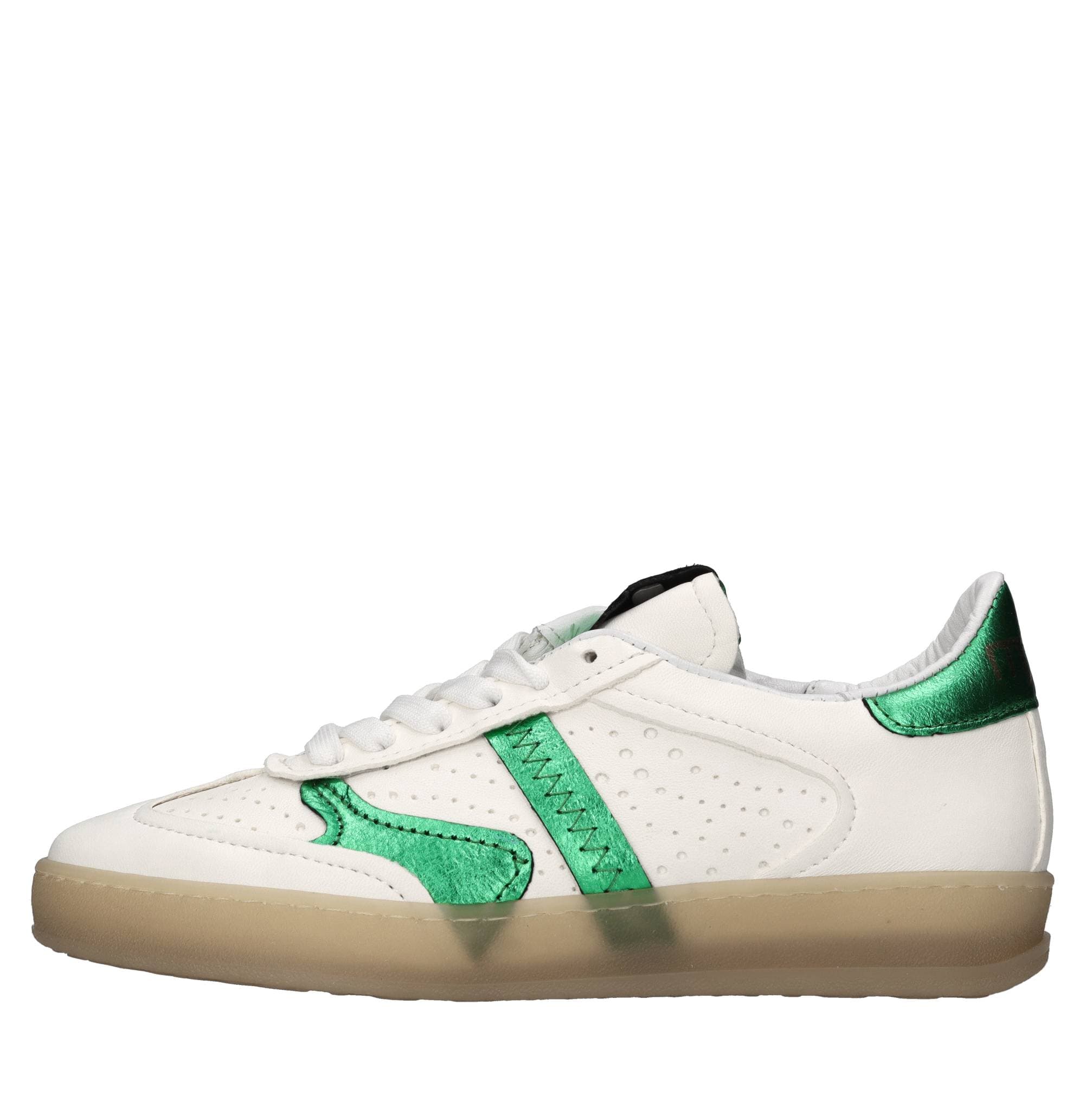 MJUS Sneakers