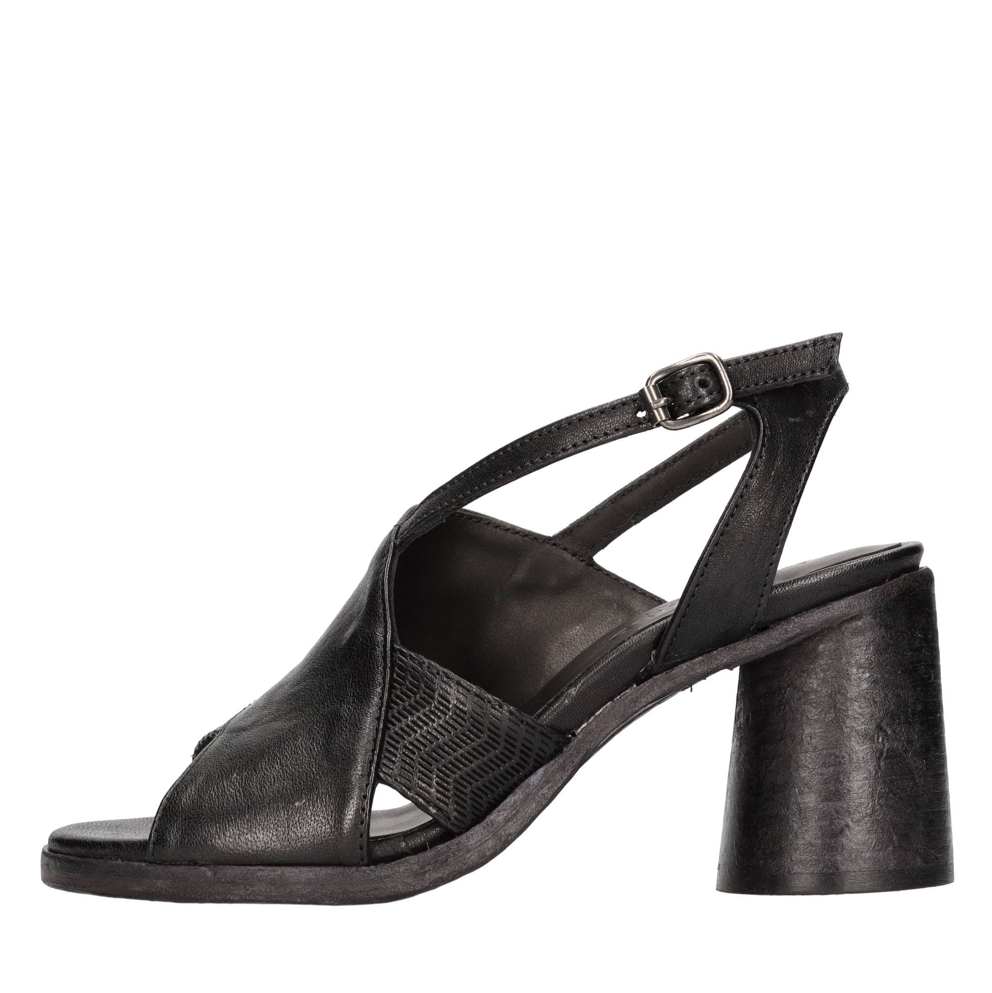 HUNDRED 100 Sandals