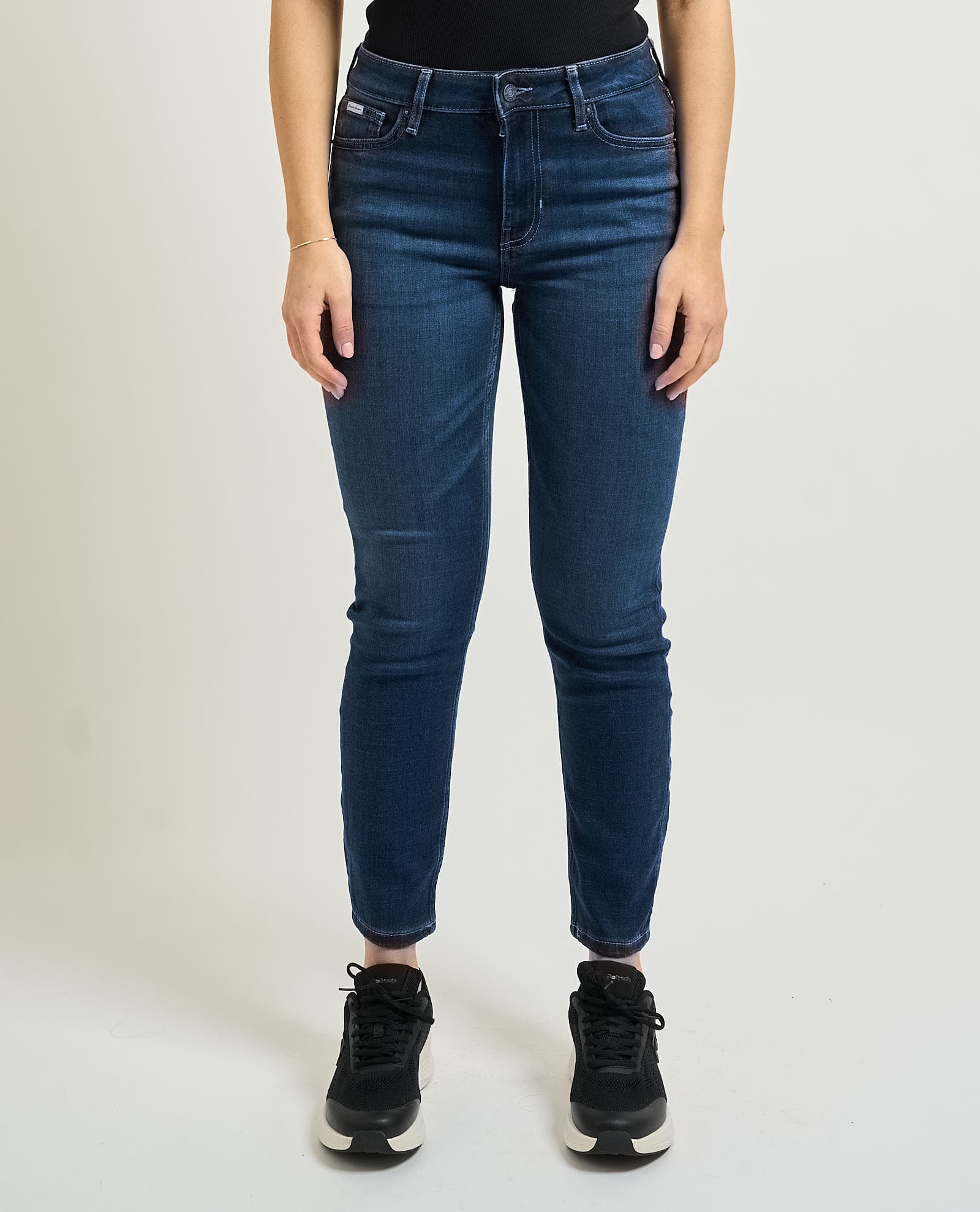 Guess Jeans