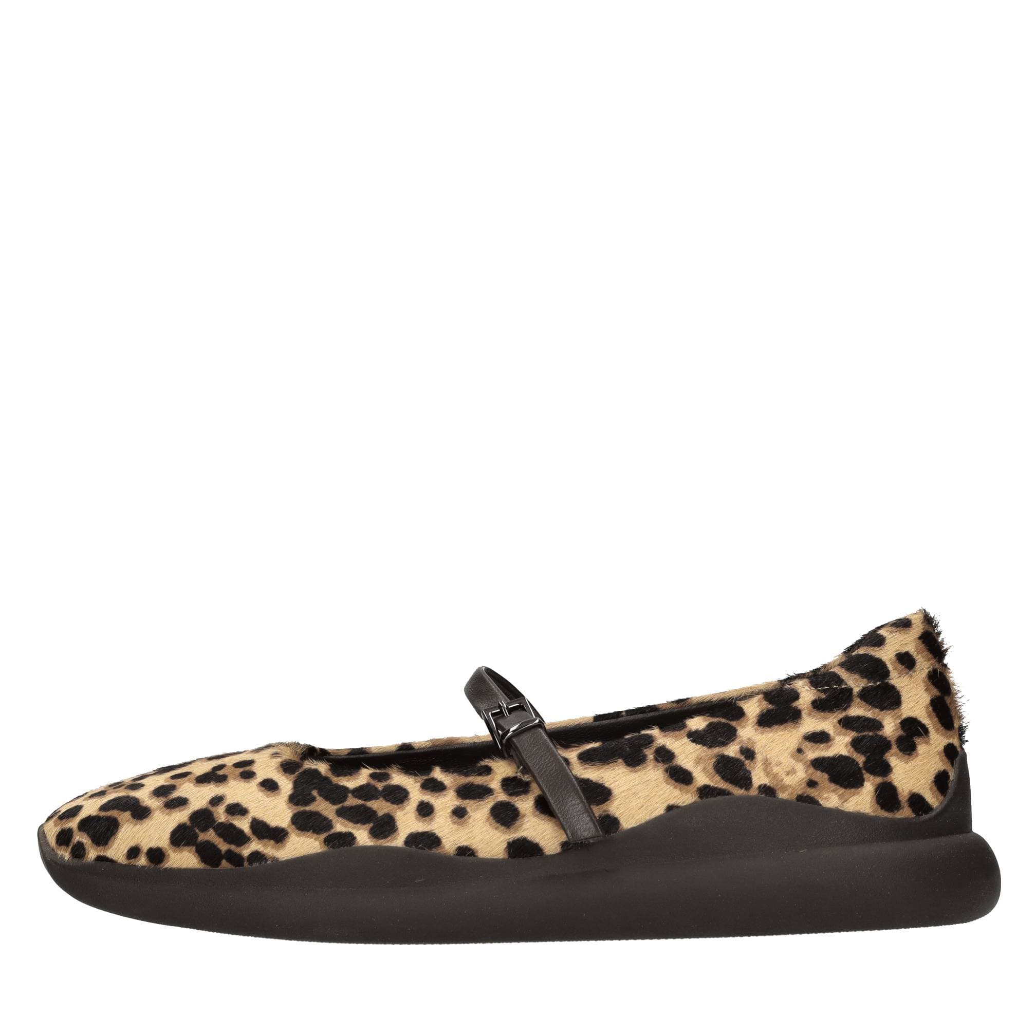 Emanuelle Vee Flat shoes