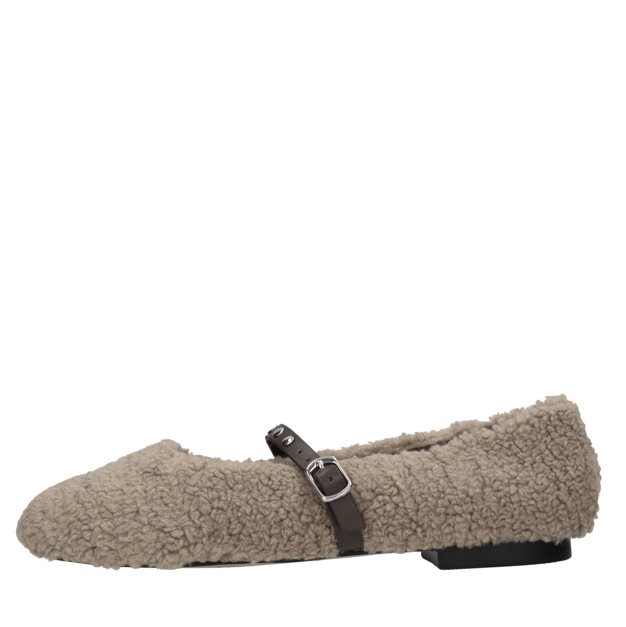 Emanuelle Vee Flat shoes