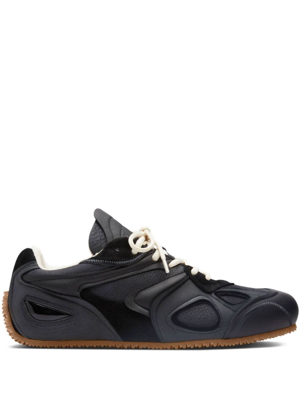 Axel Arigato black shoe man slow runner