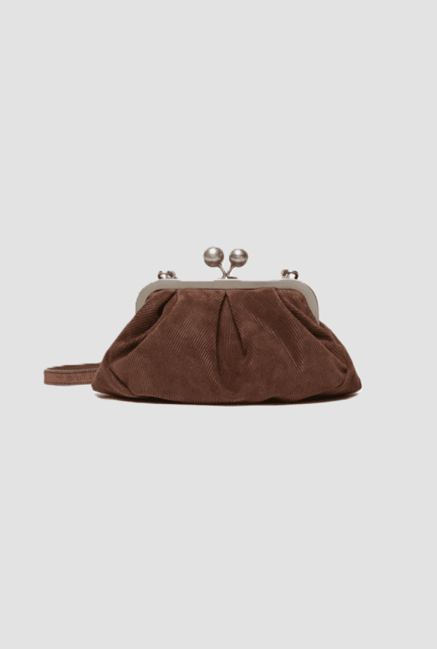 small pastry bag in velvet woman chocolate