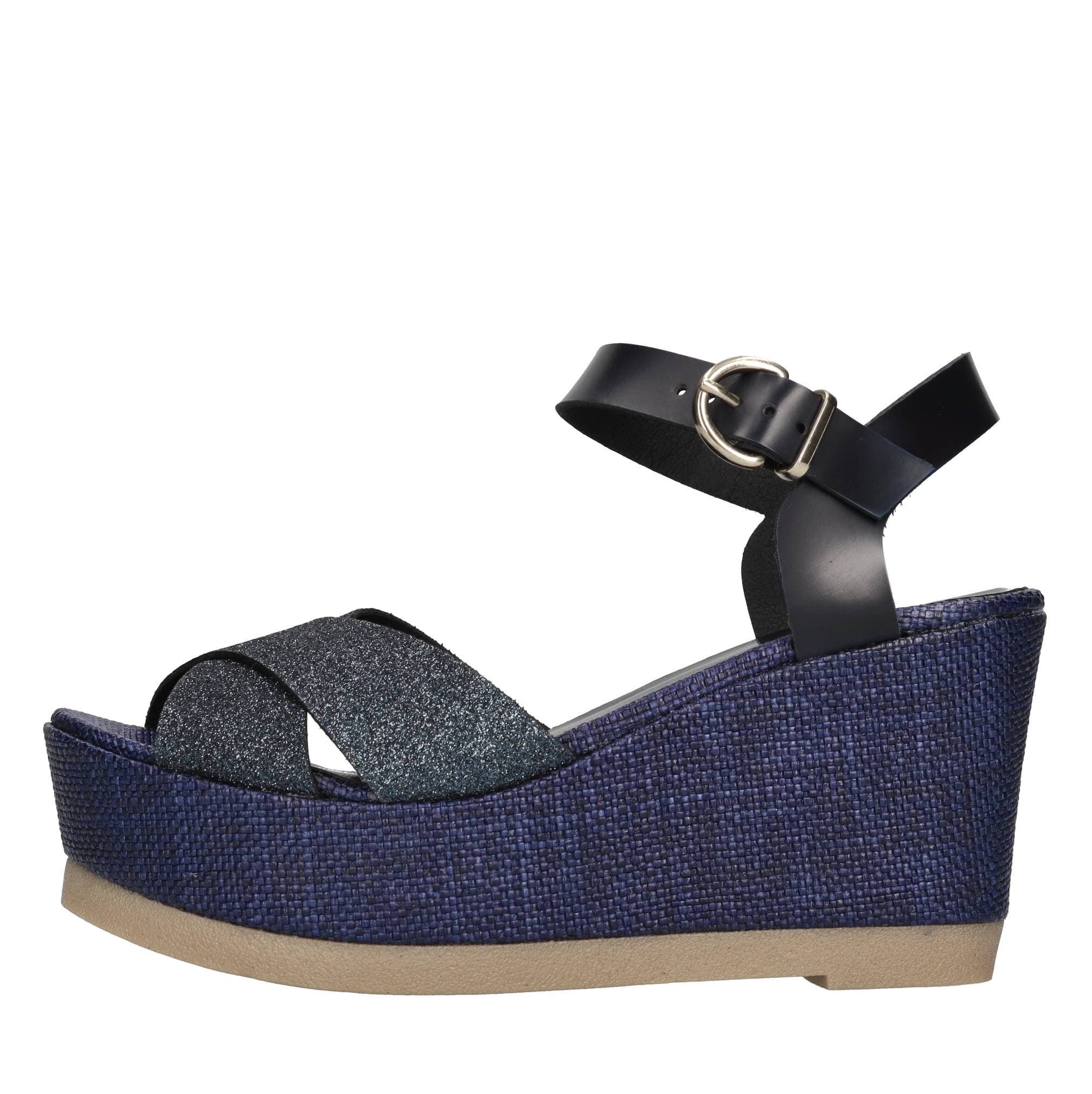 Lorenzo Mari With Heel