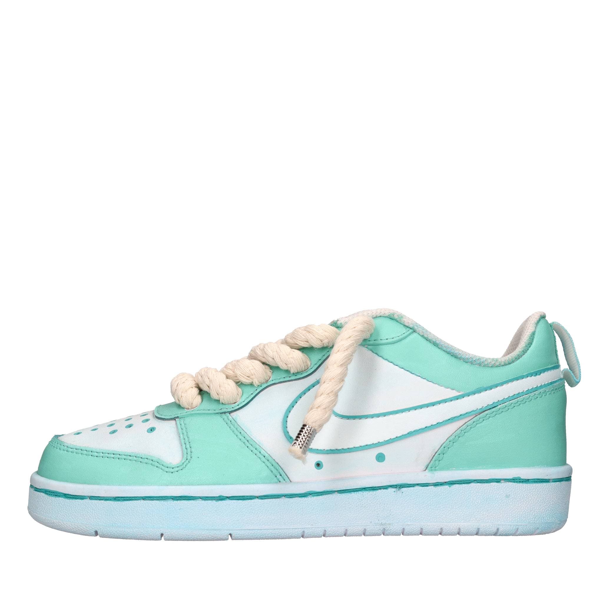 NIKE SEDDYS Sneakers