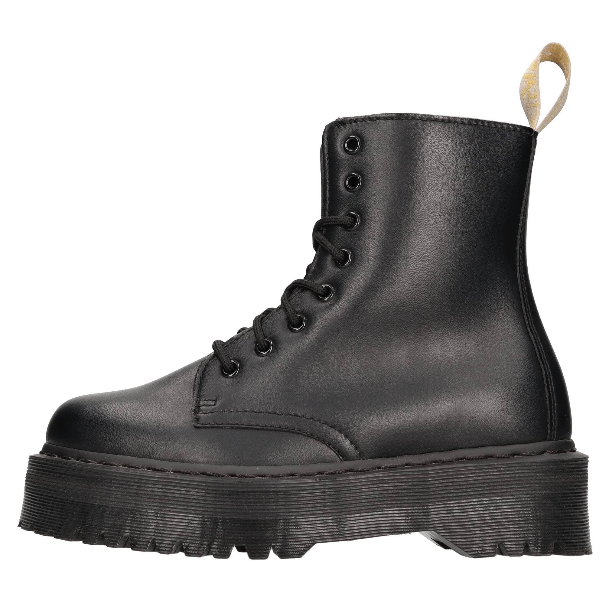 DR. MARTENS Boots